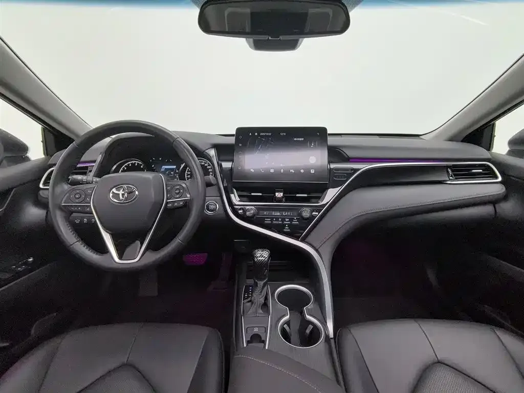 Toyota Camry 2023 из CN, фото 5