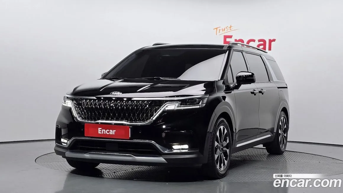Kia Carnival — фото 1
