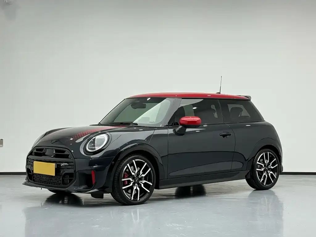 MINI JCW (John Cooper Works) — фото 1