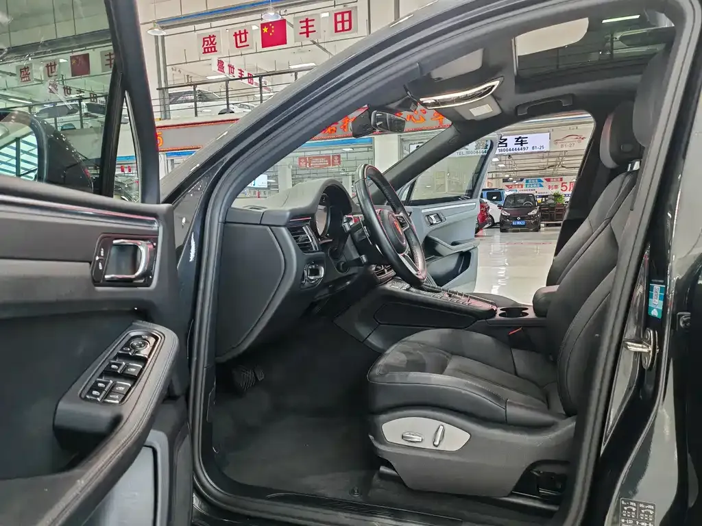 Porsche Macan 2021 из CN, фото 4