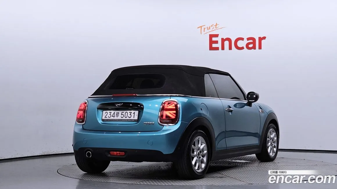 Mini Cooper Convertible 2021 из KR, фото 4