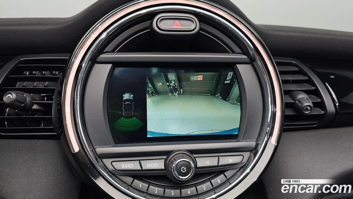 Mini Cooper Convertible 2021 из KR, фото 7