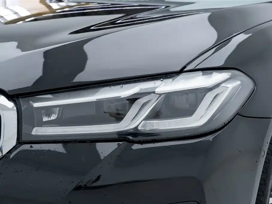 BMW 5 Series — фото 10