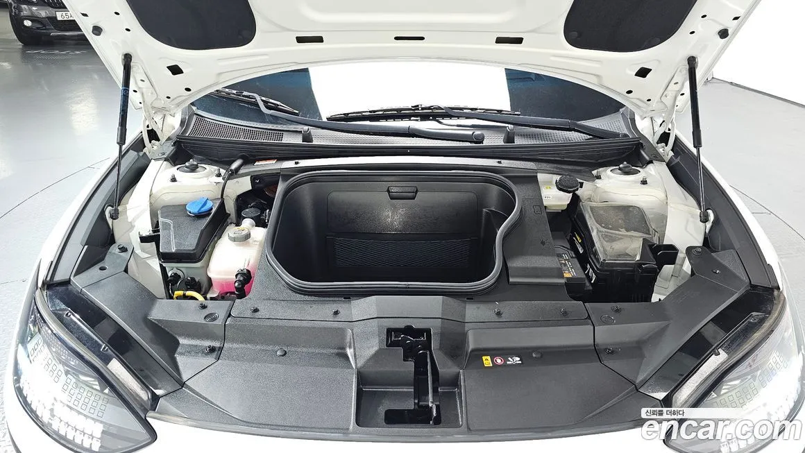 Hyundai Ioniq6 — фото 6