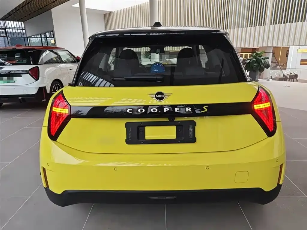 [object Object] MINI COOPER EV 2025 из CN, фото 6