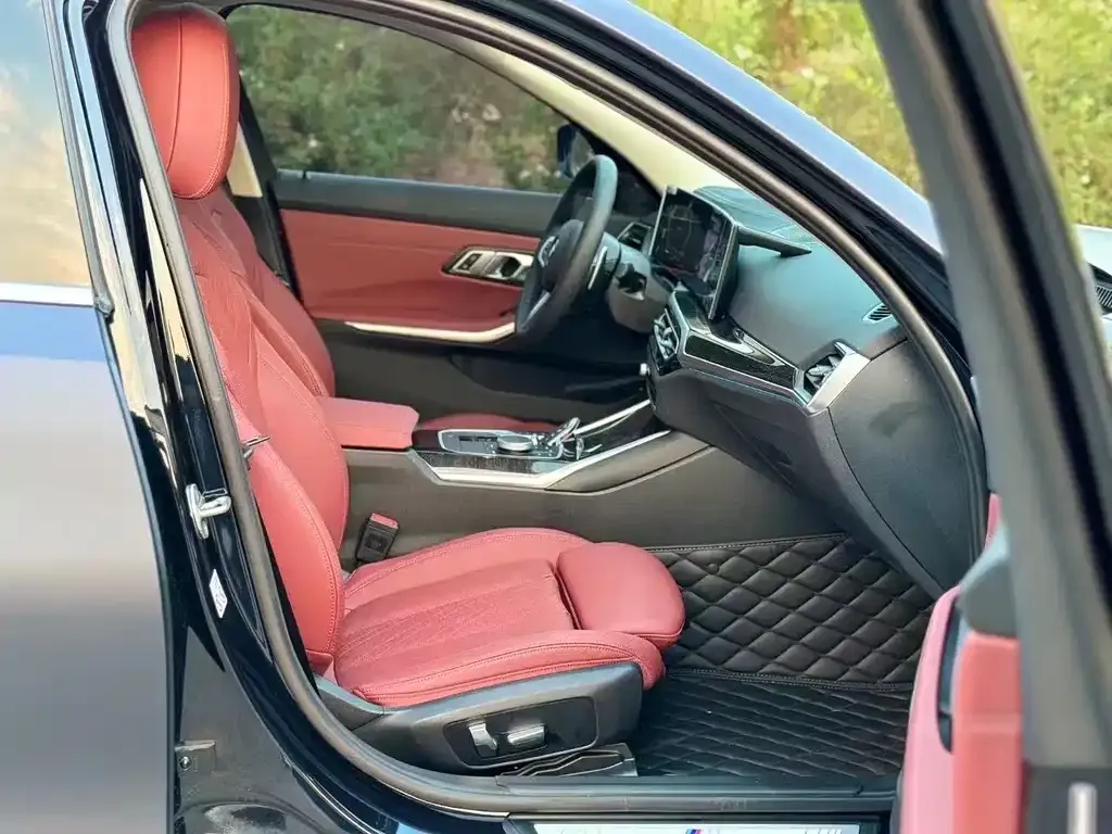 BMW 3 Series 2023 из CN, фото 6