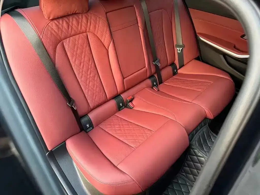 BMW 3 Series 2023 из CN, фото 8