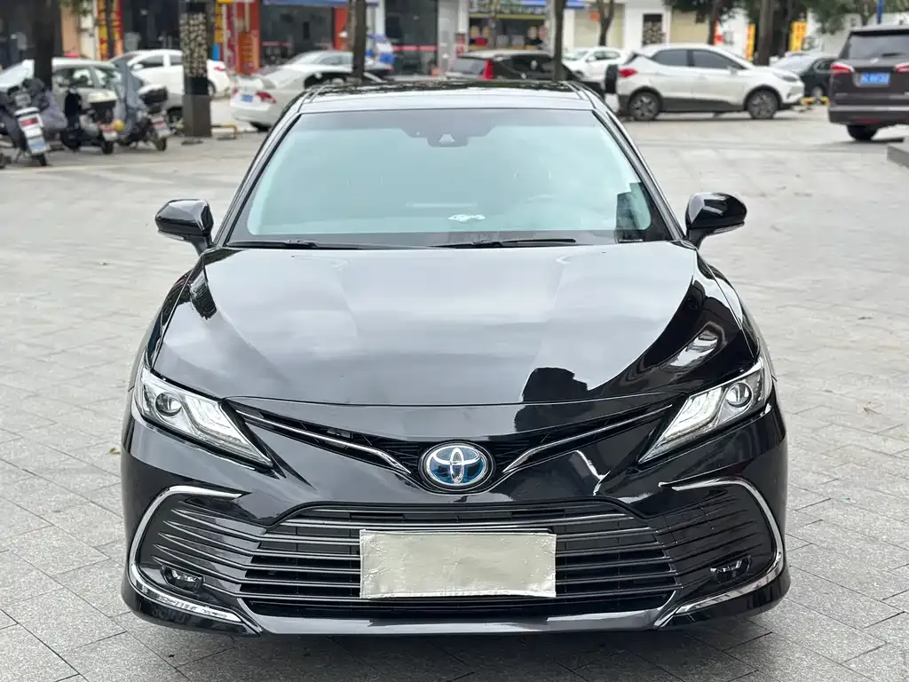 Toyota Camry 2023 из CN, фото 2