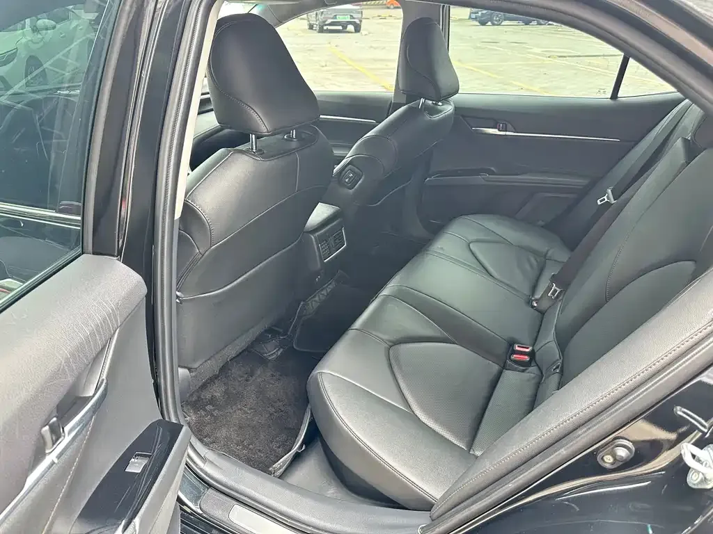 Toyota Camry 2023 из CN, фото 6