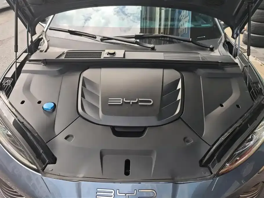 BYD Seal — фото 10