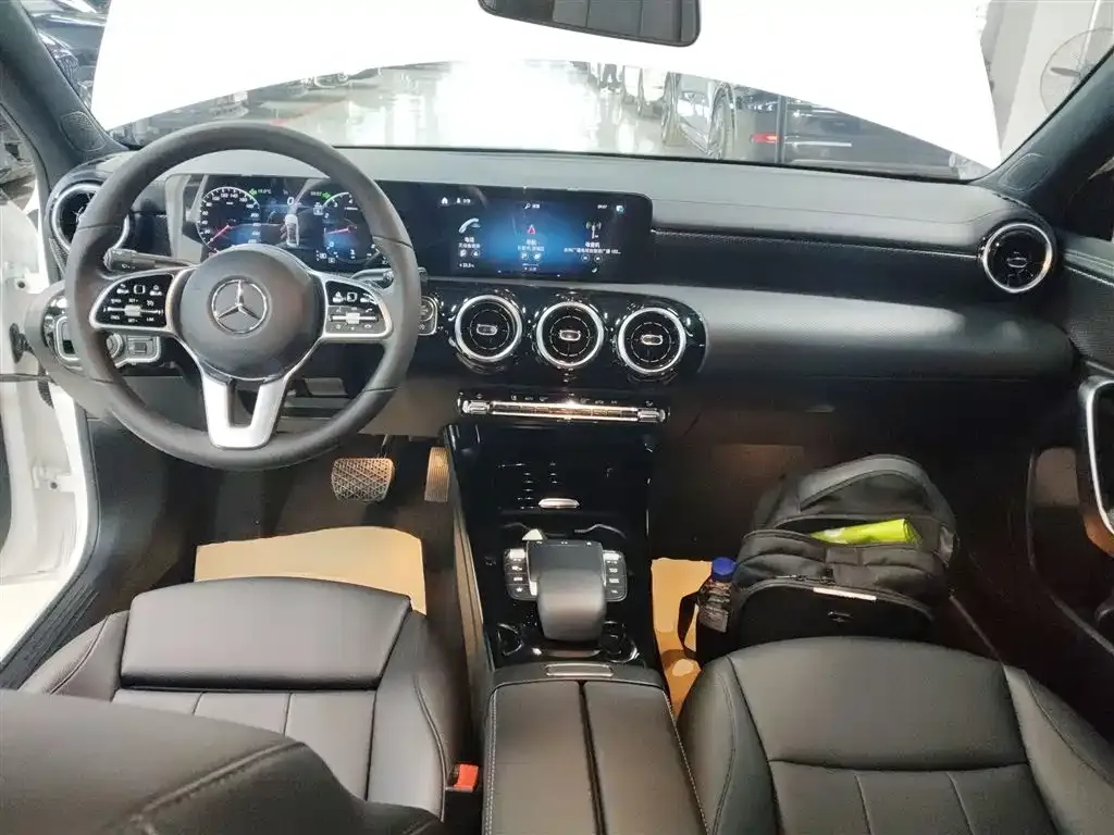 Mercedes-Benz A-Class — фото 10