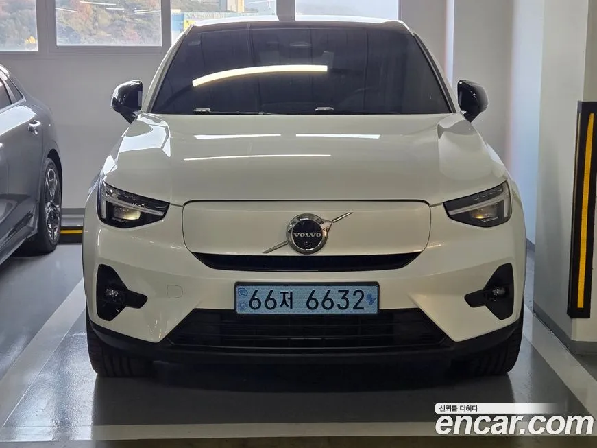 Volvo C40 2024 из KR, фото 3