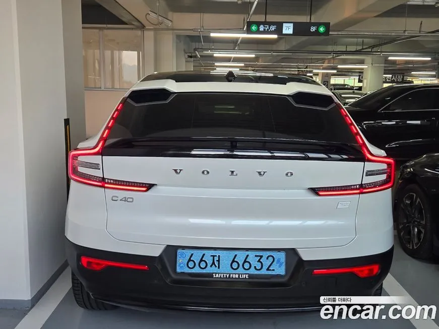 Volvo C40 2024 из KR, фото 4