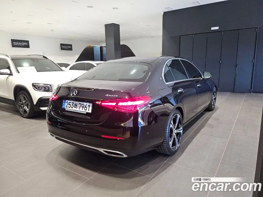 Mercedes-Benz C-Class 2024 из KR, фото 2