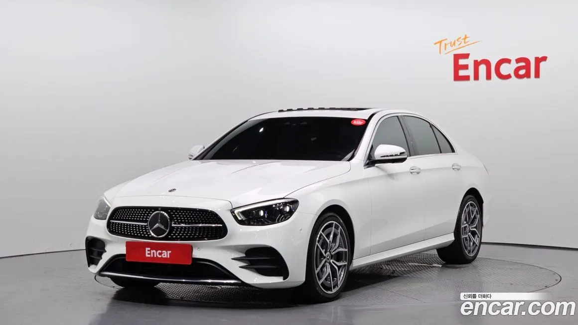 Mercedes-Benz E-Class — фото 1