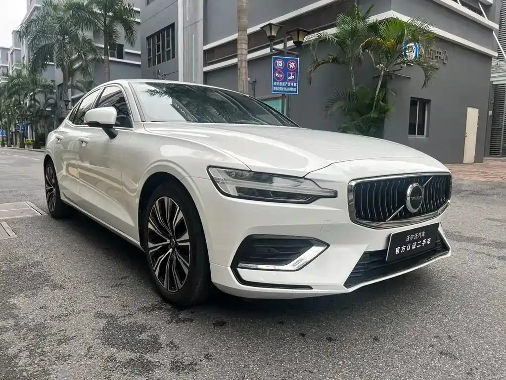 Volvo S60 — фото 3