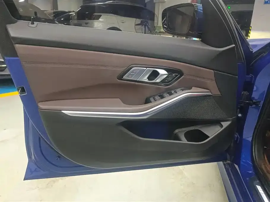 BMW 3 Series 2021 из CN, фото 6