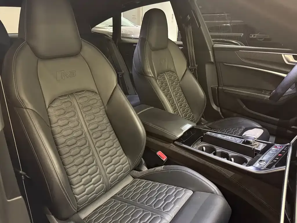Audi RS 7 2021 из CN, фото 9
