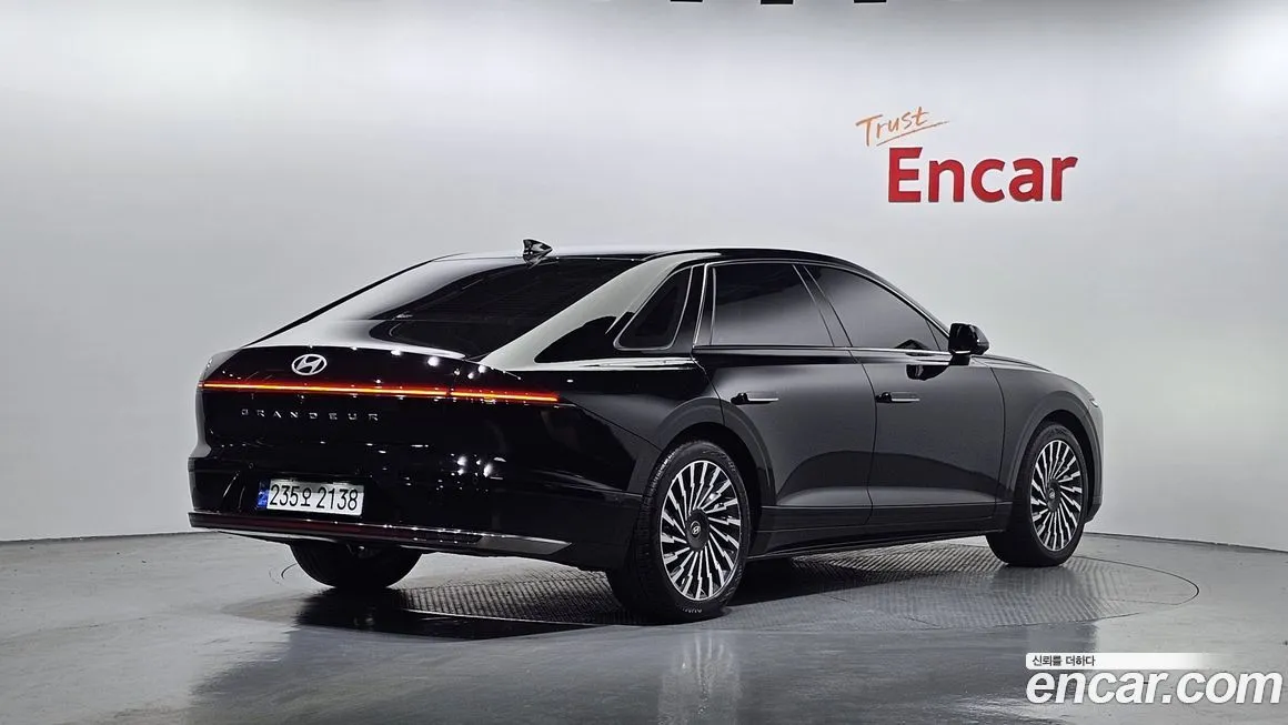 Hyundai Grandeur 2023 из KR, фото 2