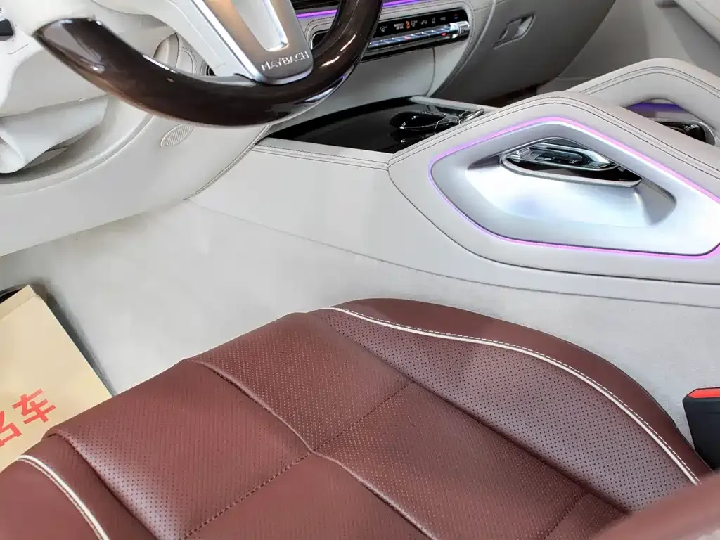 Mercedes-Benz GLS — фото 10