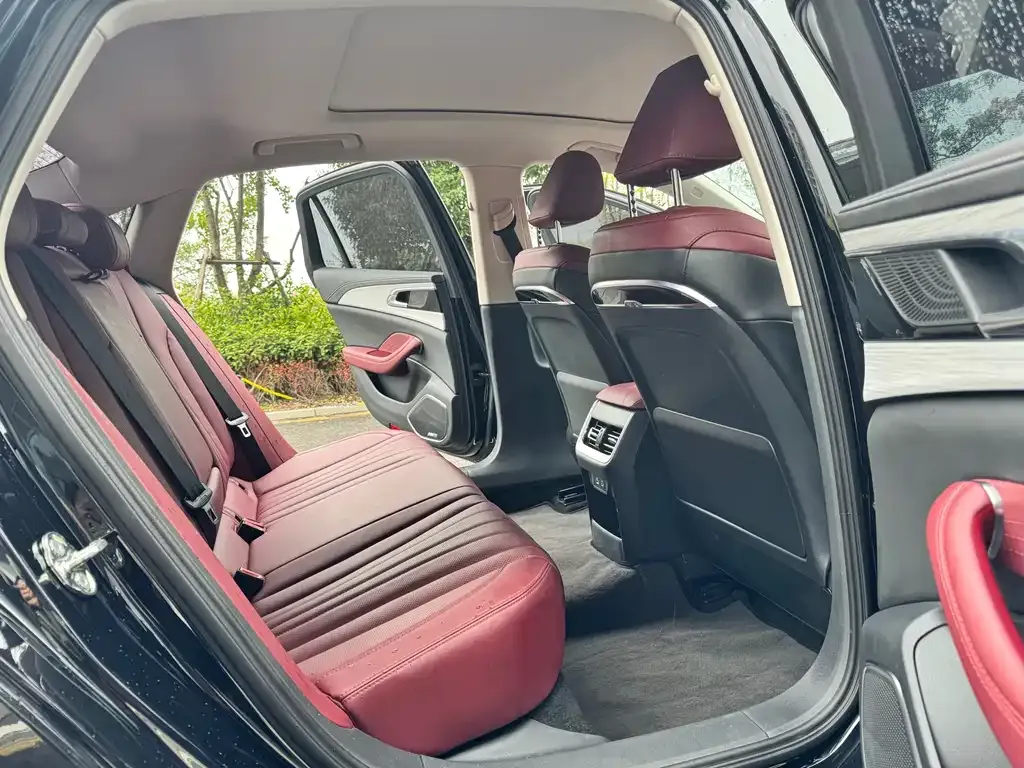 Hongqi H5 2025 из CN, фото 8