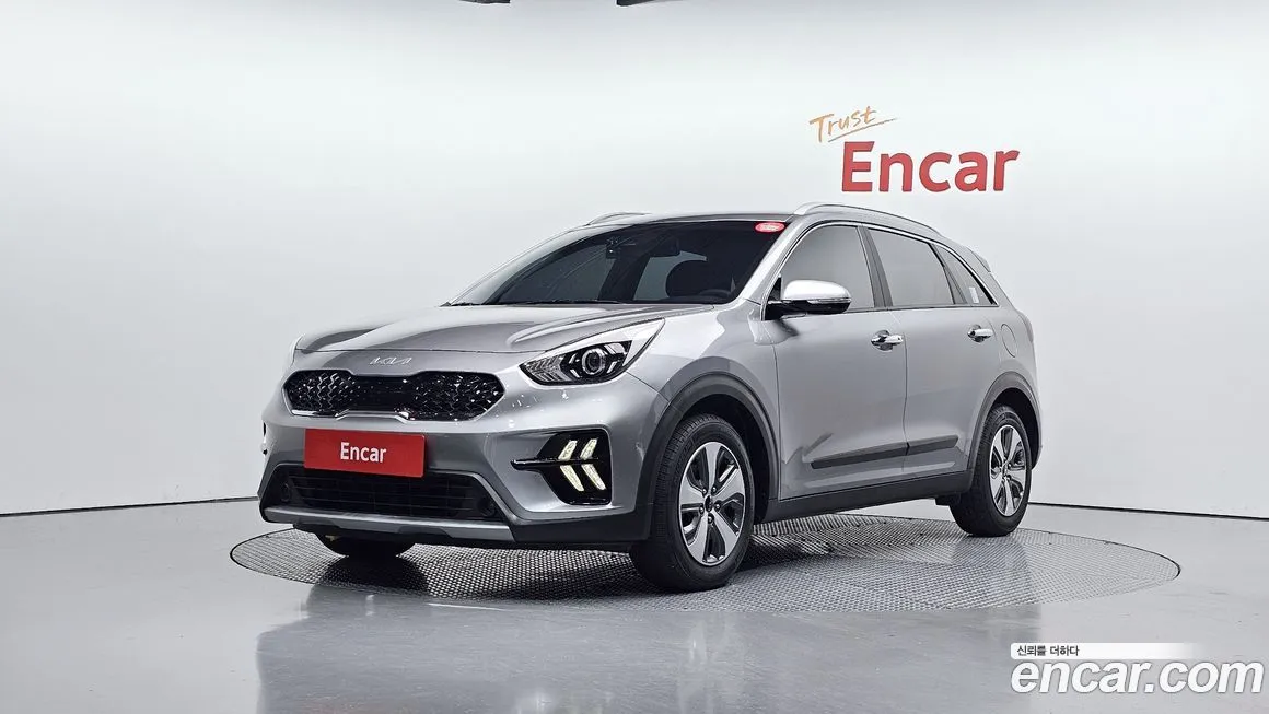 Kia Niro — фото 1