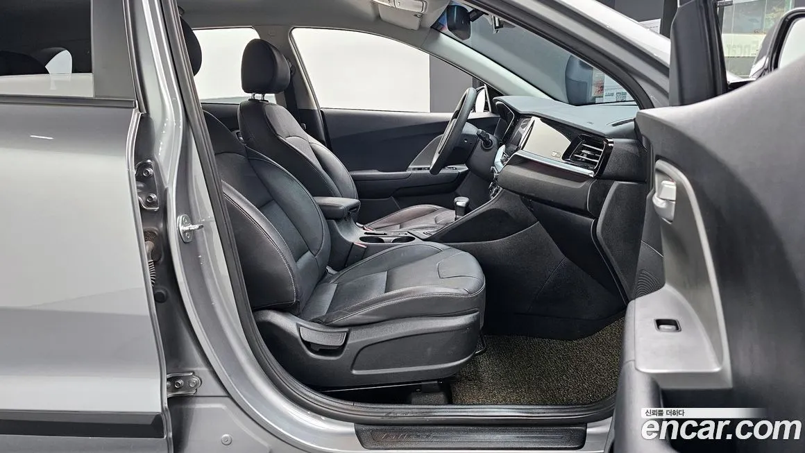 Kia Niro — фото 10
