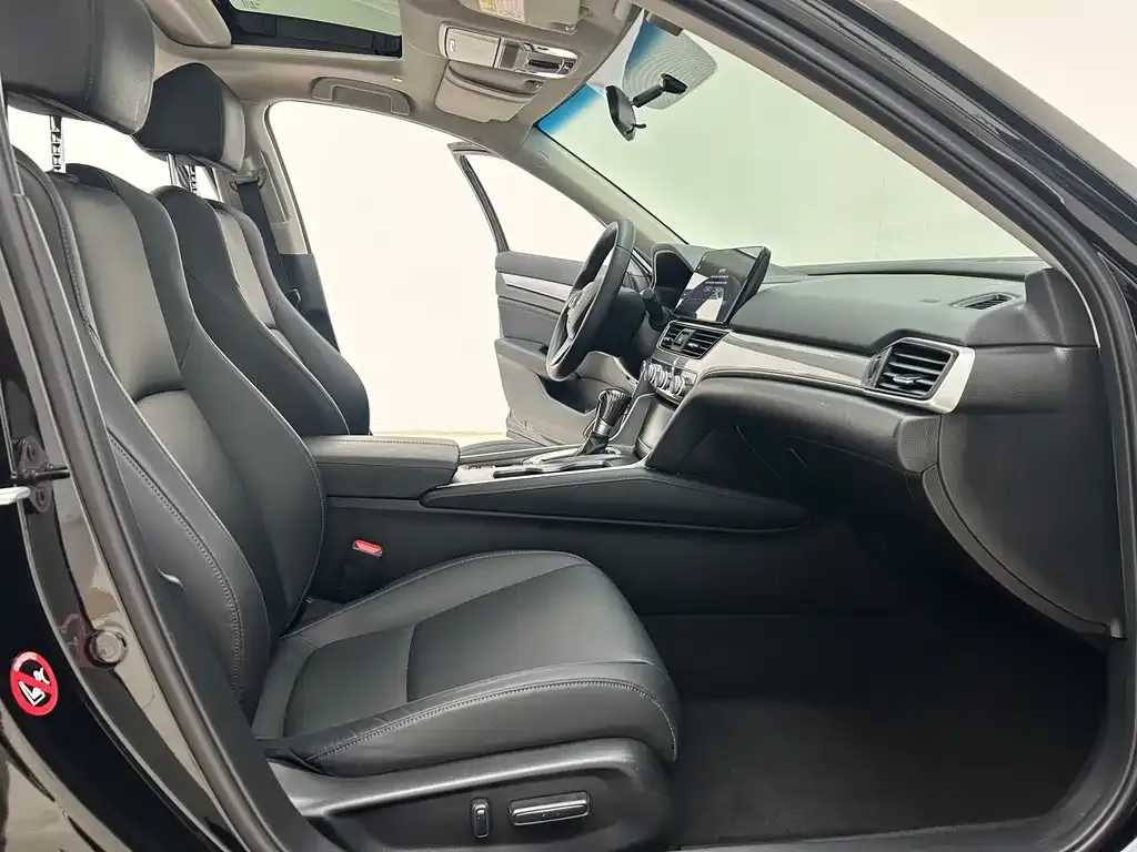 Honda Accord 2022 из CN, фото 8