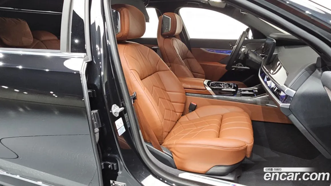 BMW 7-Series 2024 из KR, фото 10