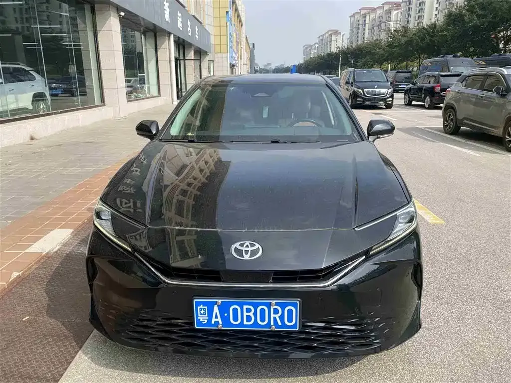 Toyota Camry 2024 из CN, фото 2
