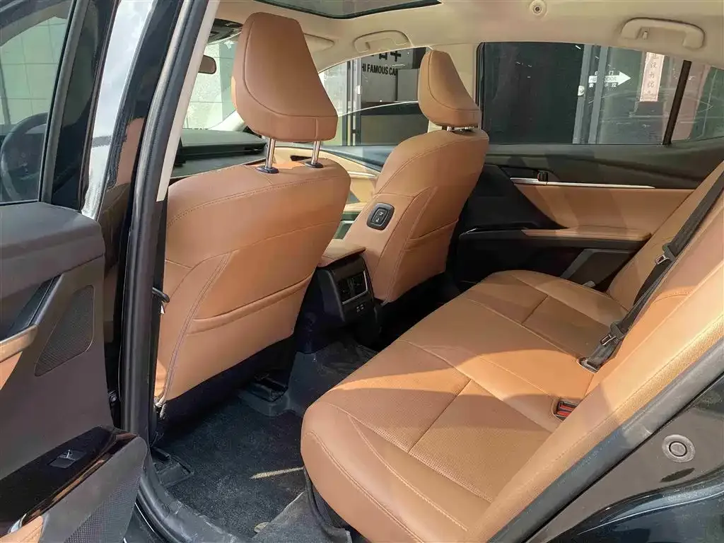Toyota Camry 2024 из CN, фото 8
