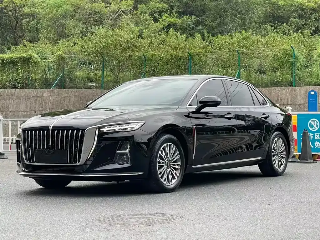 Hongqi H5 — фото 1