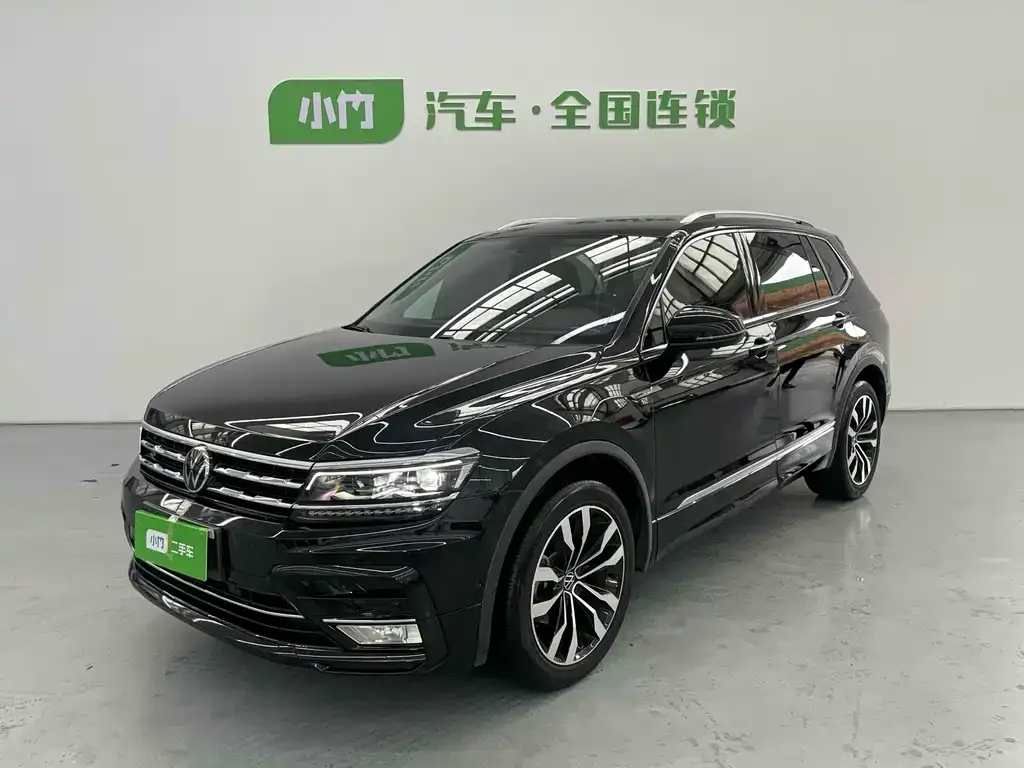 Volkswagen Tiguan L — фото 1