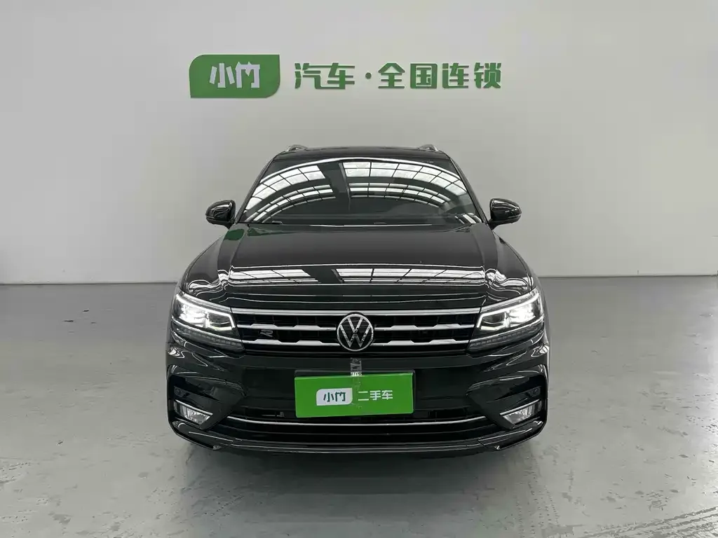 Volkswagen Tiguan L — фото 2