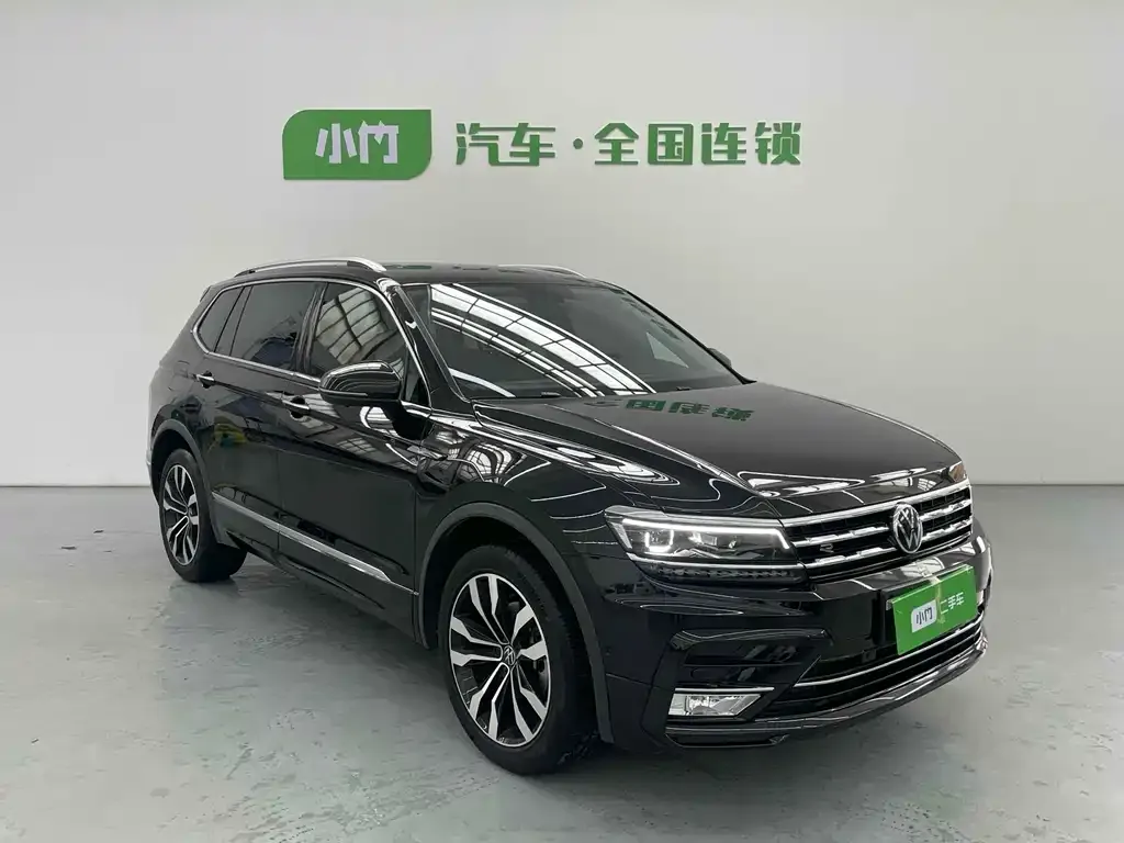Volkswagen Tiguan L — фото 3