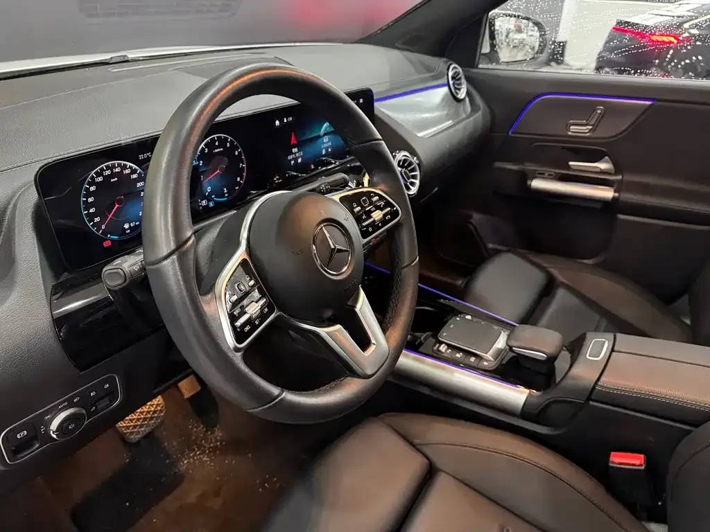 Mercedes-Benz GLA — фото 10