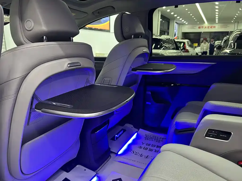 Buick GL8 2024 из CN, фото 7