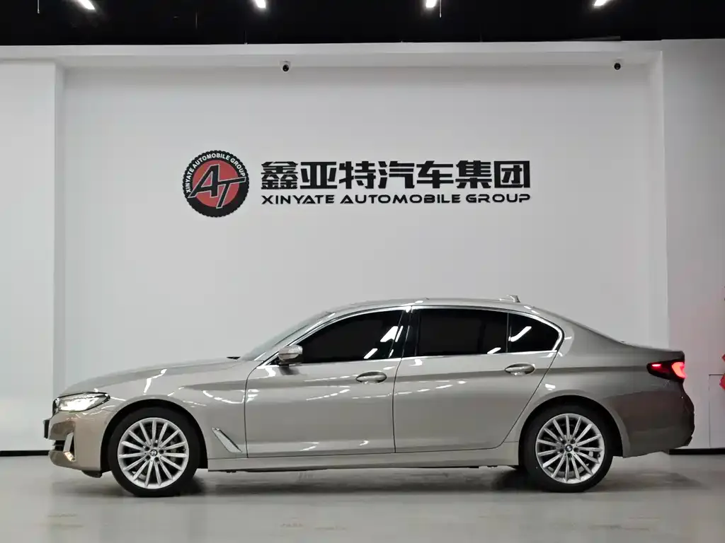 BMW 5 Series — фото 2