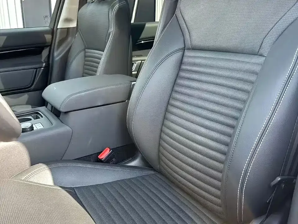 Land Rover Discovery 2024 из CN, фото 2