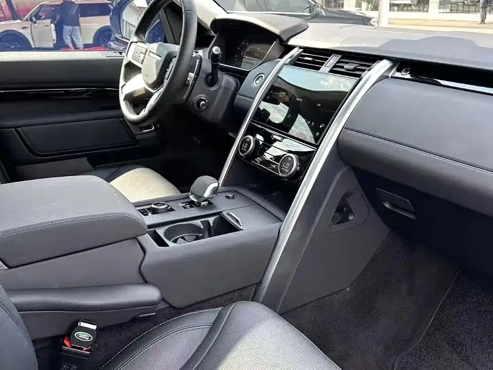 Land Rover Discovery 2024 из CN, фото 3