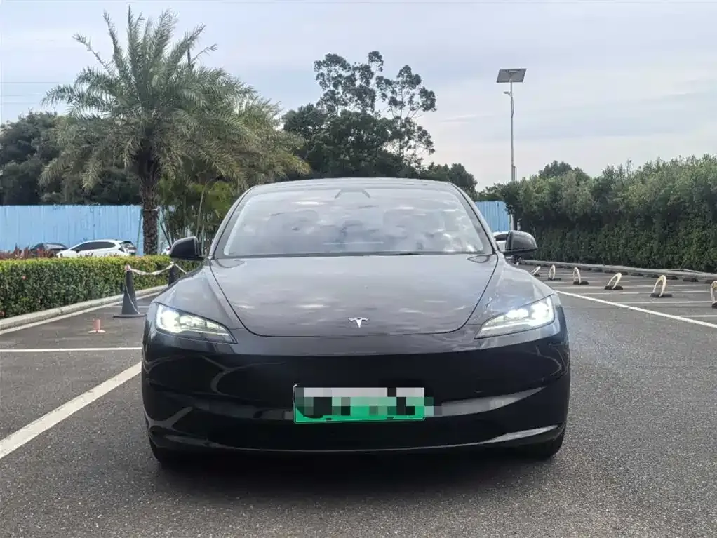 Tesla Model 3 — фото 2
