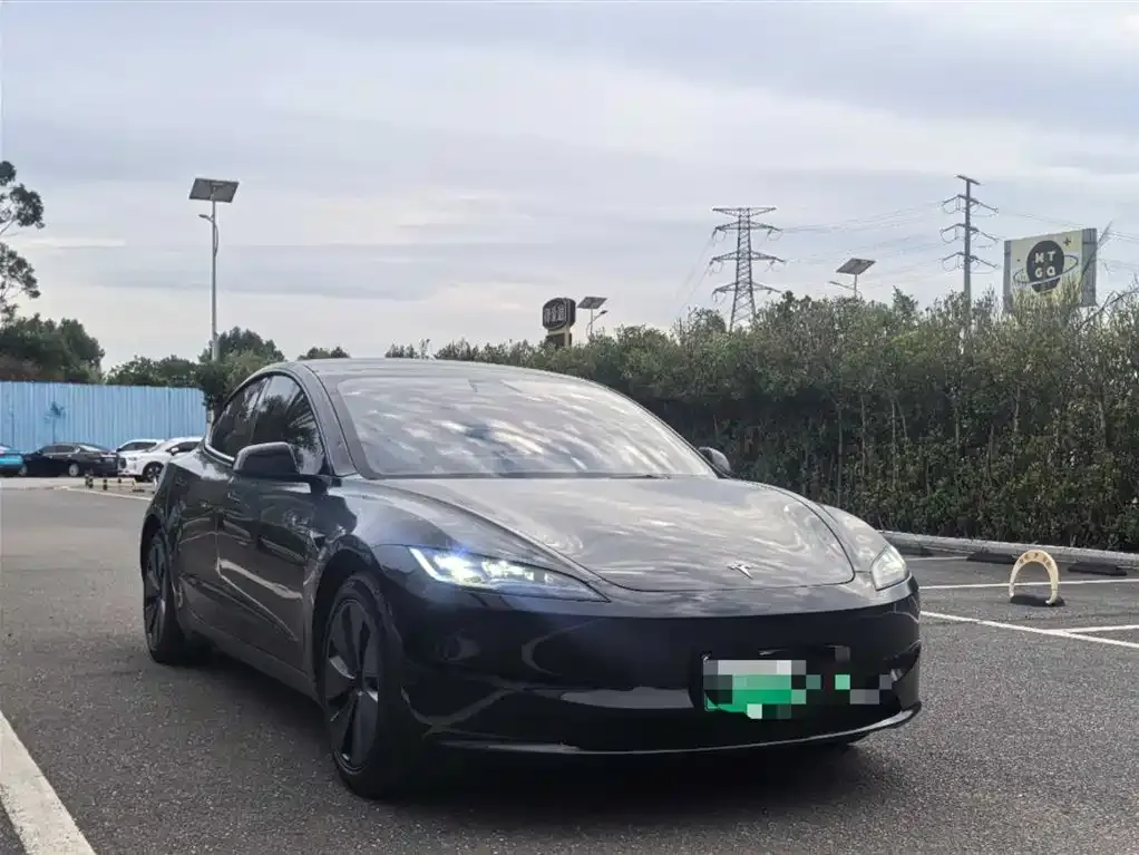 Tesla Model 3 — фото 3