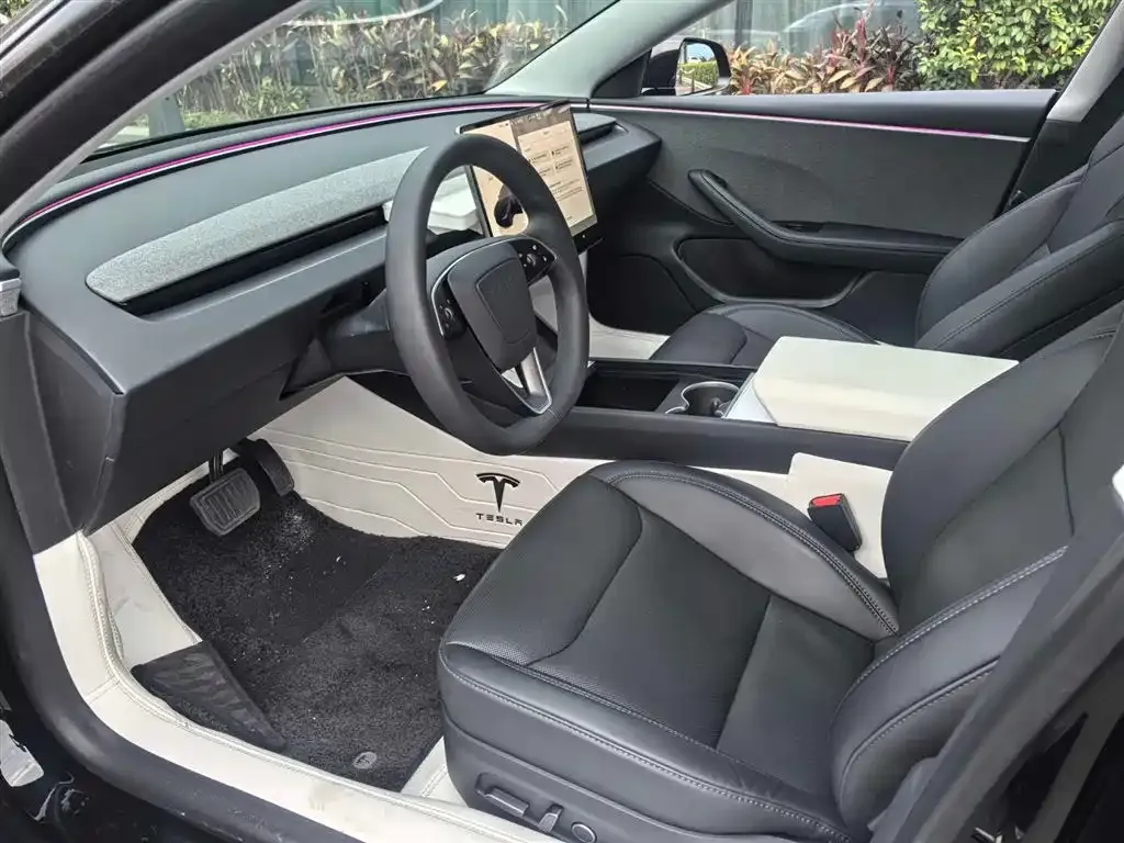 Tesla Model 3 — фото 4