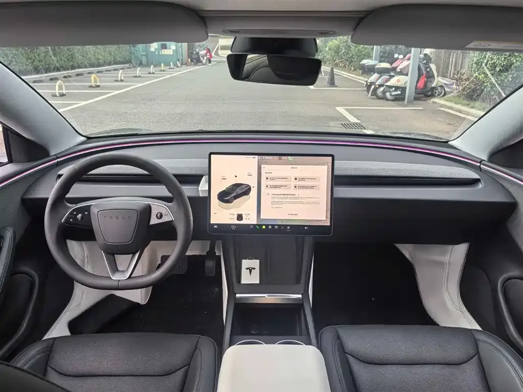 Tesla Model 3 — фото 5