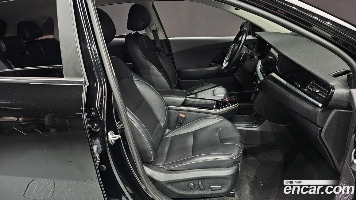 Kia Niro — фото 10