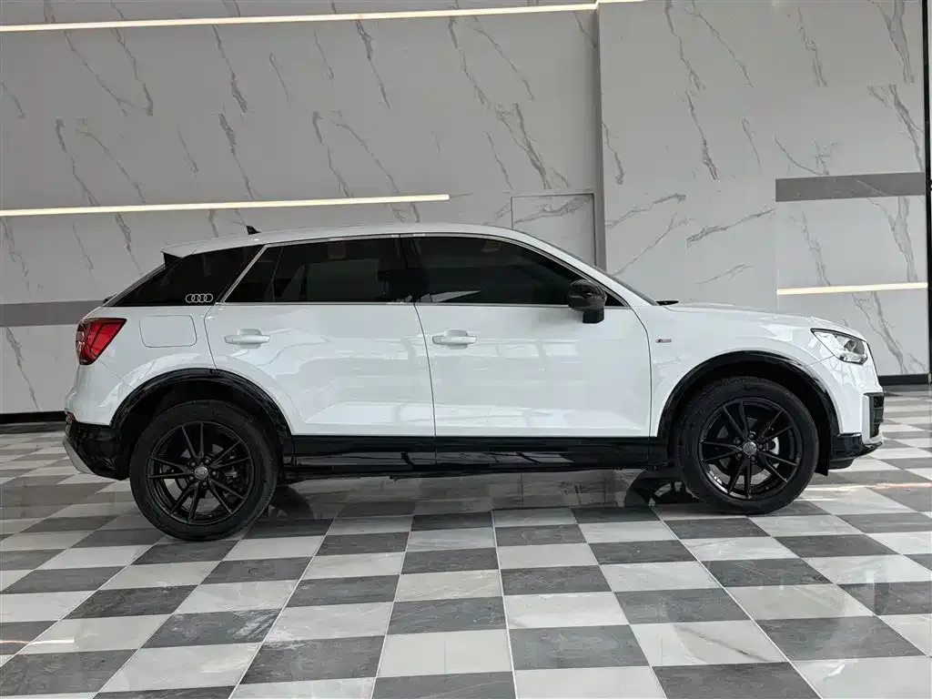 Audi Q2L 2021 из CN, фото 4