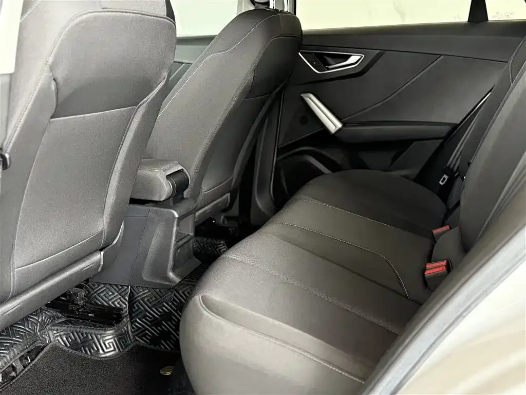 Audi Q2L 2021 из CN, фото 9