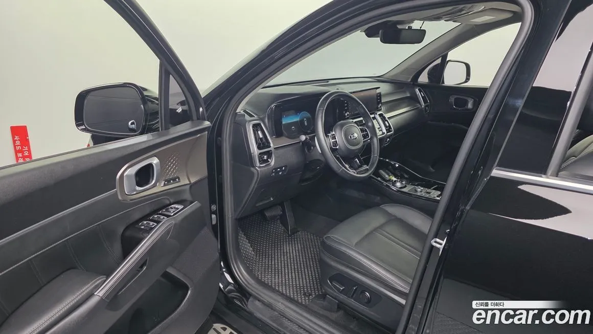 Kia Sorento — фото 10