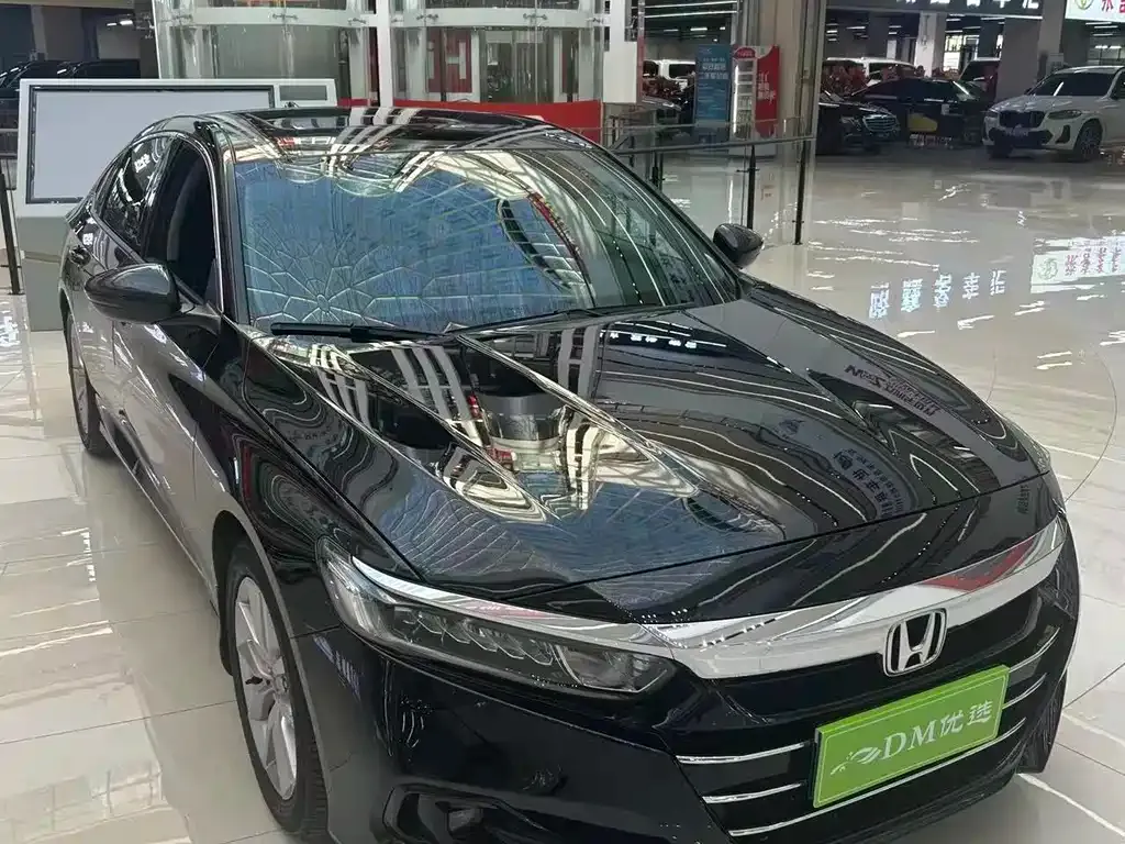 Honda Accord — фото 1