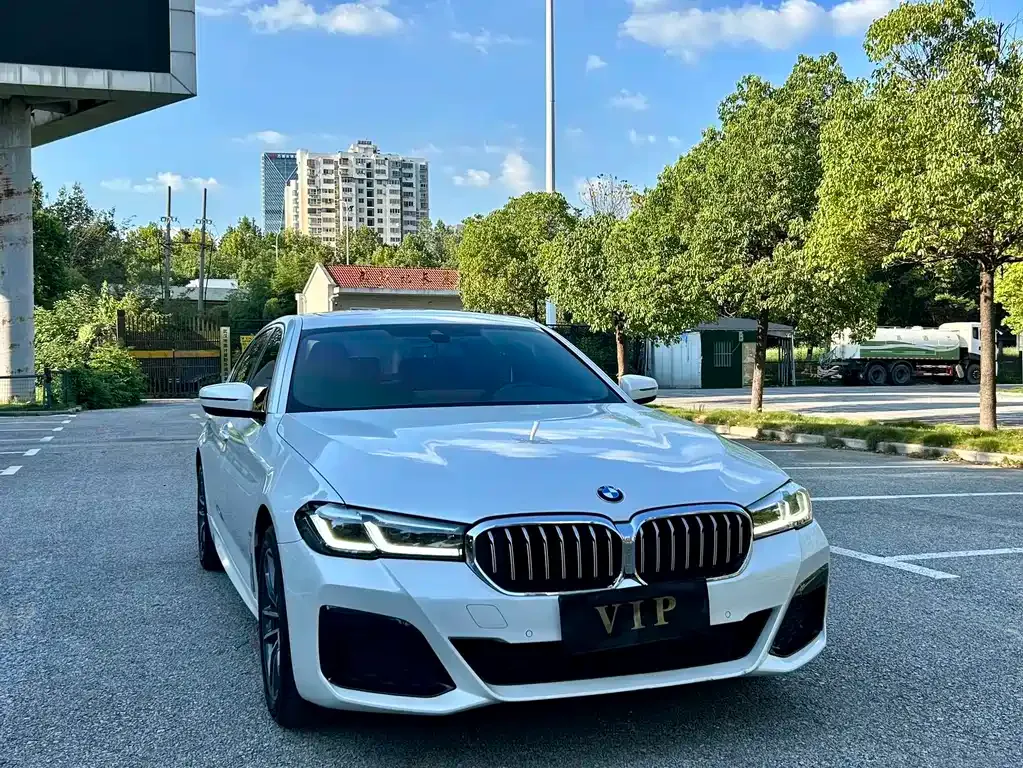 BMW 5 Series — фото 2